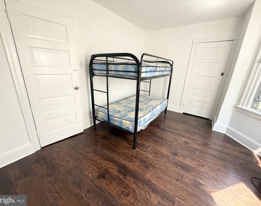 242 Pusey Avenue - Photo Thumbnail 14