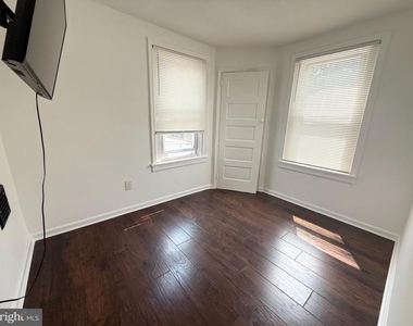 242 Pusey Avenue - Photo Thumbnail 8