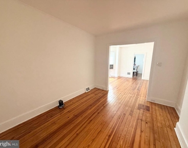 242 Pusey Avenue - Photo Thumbnail 17