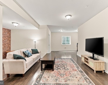 105a Jay Alley - Photo Thumbnail 12