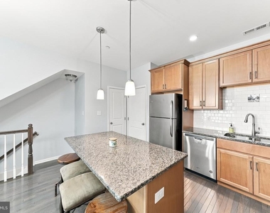 105a Jay Alley - Photo Thumbnail 10