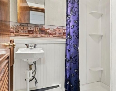 21 Davis Avenue - Photo Thumbnail 11