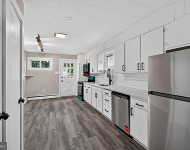 206 Charles Street - Photo Thumbnail 10