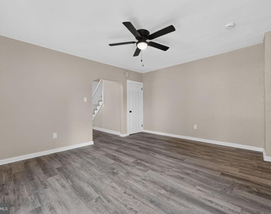 206 Charles Street - Photo Thumbnail 8