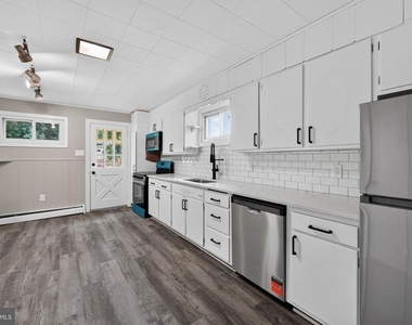 206 Charles Street - Photo Thumbnail 11