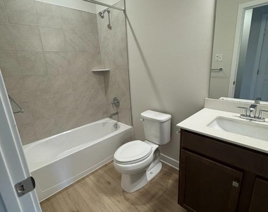 2647 Tisbury Lane - Photo Thumbnail 11