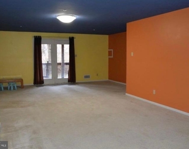 232 Fox Run - Photo Thumbnail 11
