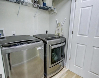 111 Admiral Lane - Photo Thumbnail 31