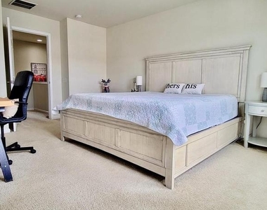 111 Admiral Lane - Photo Thumbnail 16