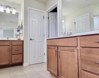 111 Admiral Lane - Photo Thumbnail 26