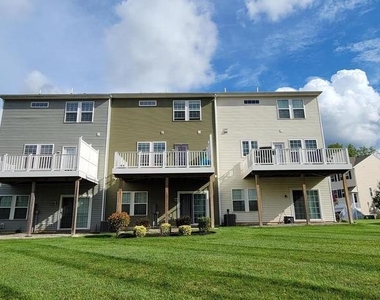 111 Admiral Lane - Photo Thumbnail 33