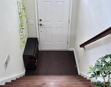 111 Admiral Lane - Photo Thumbnail 1