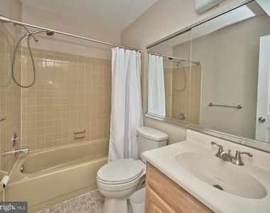 171 Shire Drive - Photo Thumbnail 9