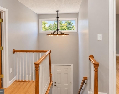 4 Spruce Court - Photo Thumbnail 7