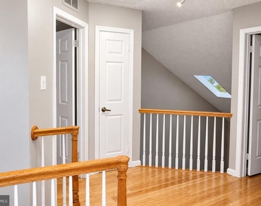 4 Spruce Court - Photo Thumbnail 8