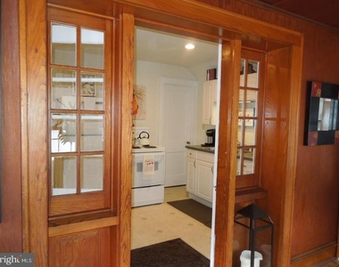 140 W Butler Avenue - Photo Thumbnail 3