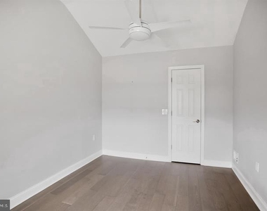 17 Winchester Drive - Photo Thumbnail 14