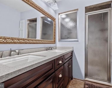 17 Winchester Drive - Photo Thumbnail 18