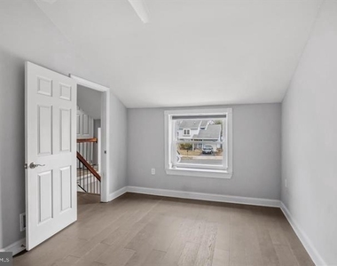 17 Winchester Drive - Photo Thumbnail 13