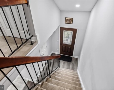 17 Winchester Drive - Photo Thumbnail 12