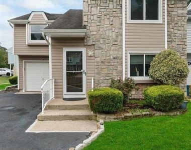 17 Winchester Drive - Photo Thumbnail 1