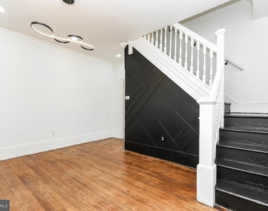 226 Greenwich Avenue - Photo Thumbnail 4