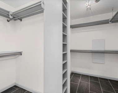 10605 Lindshire Ln - Photo Thumbnail 23