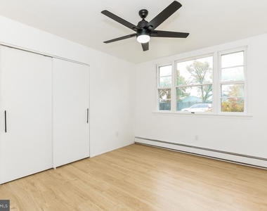 1722 Overbrook Avenue - Photo Thumbnail 9