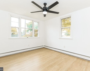 1722 Overbrook Avenue - Photo Thumbnail 8