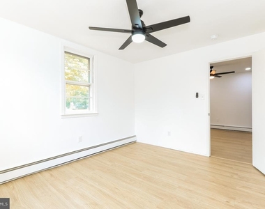 1722 Overbrook Avenue - Photo Thumbnail 14