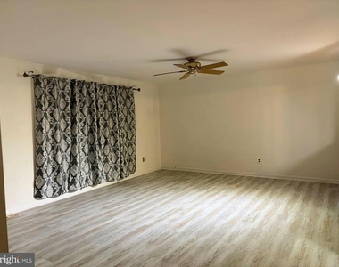197 Bergen Avenue - Photo Thumbnail 3