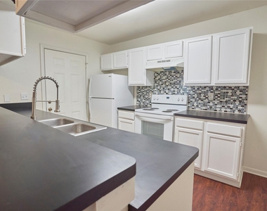 23393 Nameless Rd - Photo Thumbnail 2