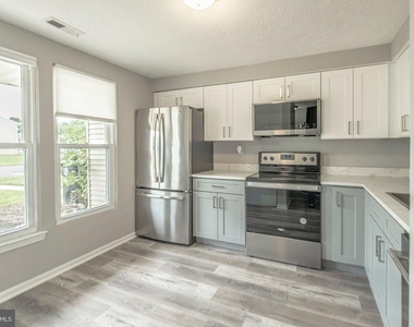 129 Villa Knoll Court - Photo Thumbnail 2