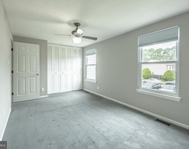 129 Villa Knoll Court - Photo Thumbnail 6