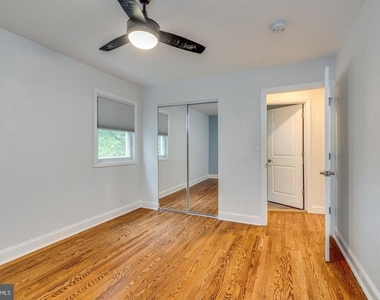 421 Fireside Lane - Photo Thumbnail 28