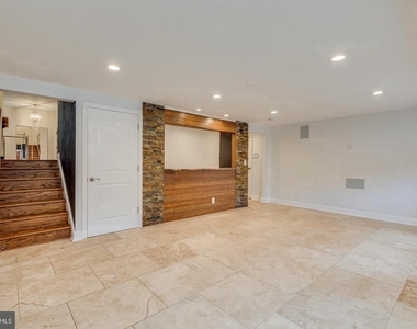 421 Fireside Lane - Photo Thumbnail 16