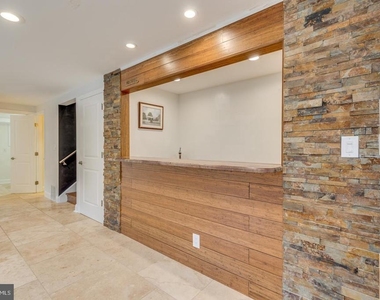 421 Fireside Lane - Photo Thumbnail 17