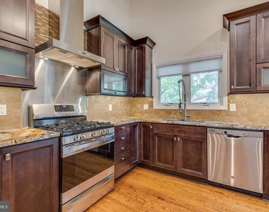 421 Fireside Lane - Photo Thumbnail 12