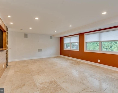 421 Fireside Lane - Photo Thumbnail 15