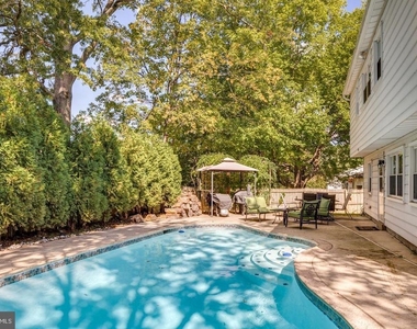 421 Fireside Lane - Photo Thumbnail 39