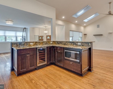 421 Fireside Lane - Photo Thumbnail 14