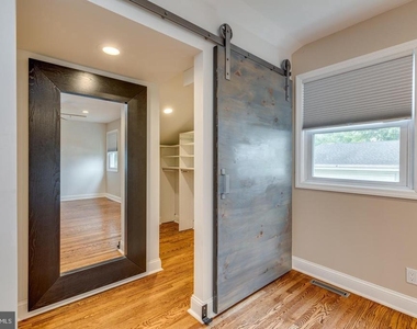 421 Fireside Lane - Photo Thumbnail 23