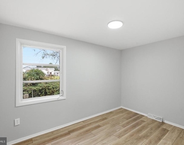 17 Bowers Avenue - Photo Thumbnail 19
