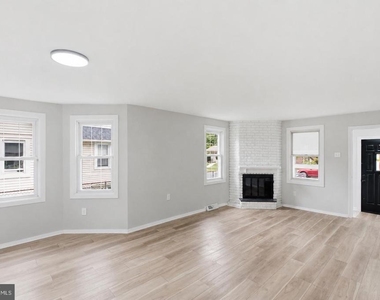 17 Bowers Avenue - Photo Thumbnail 5