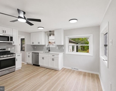 17 Bowers Avenue - Photo Thumbnail 12