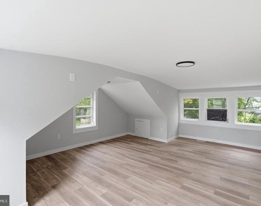 17 Bowers Avenue - Photo Thumbnail 23