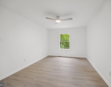 1 Dickson Drive - Photo Thumbnail 35