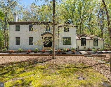 1 Dickson Drive - Photo Thumbnail 2