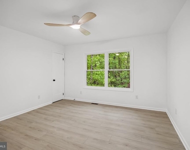 1 Dickson Drive - Photo Thumbnail 36