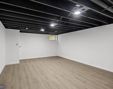 1 Dickson Drive - Photo Thumbnail 38